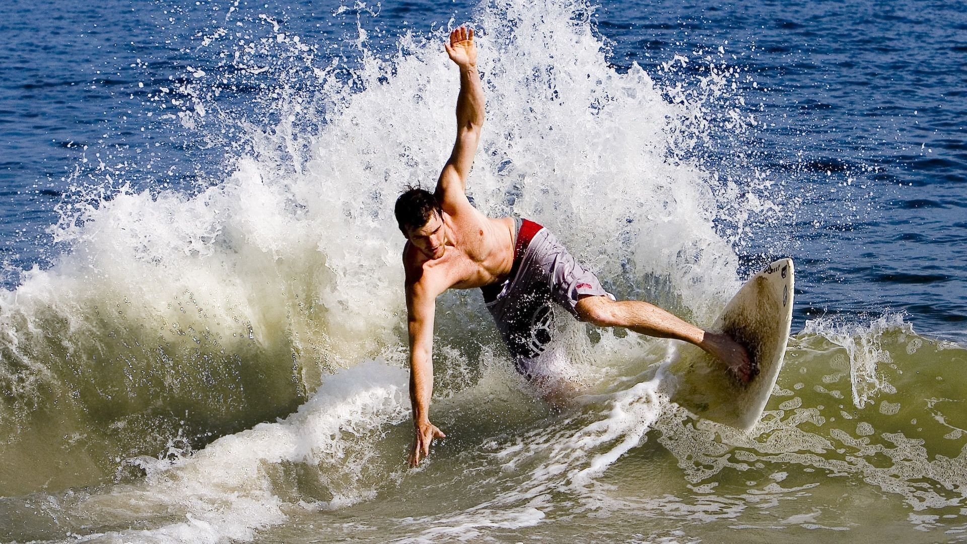 独行侠冲垮广厦队，保罗在2026世界杯接管比赛，跨越时空的孤勇者叙事